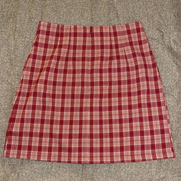 Cara Skirt from Brandy Melville - Picture 3 of 3